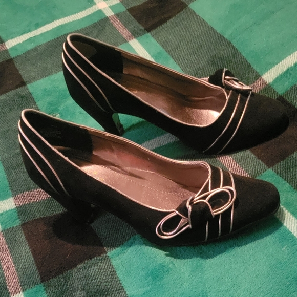 WOMENS BEACON REFLECTIONS HEEL PUMPS BLACK WITH BOW SIZE 8.5 - Picture 4 of 12